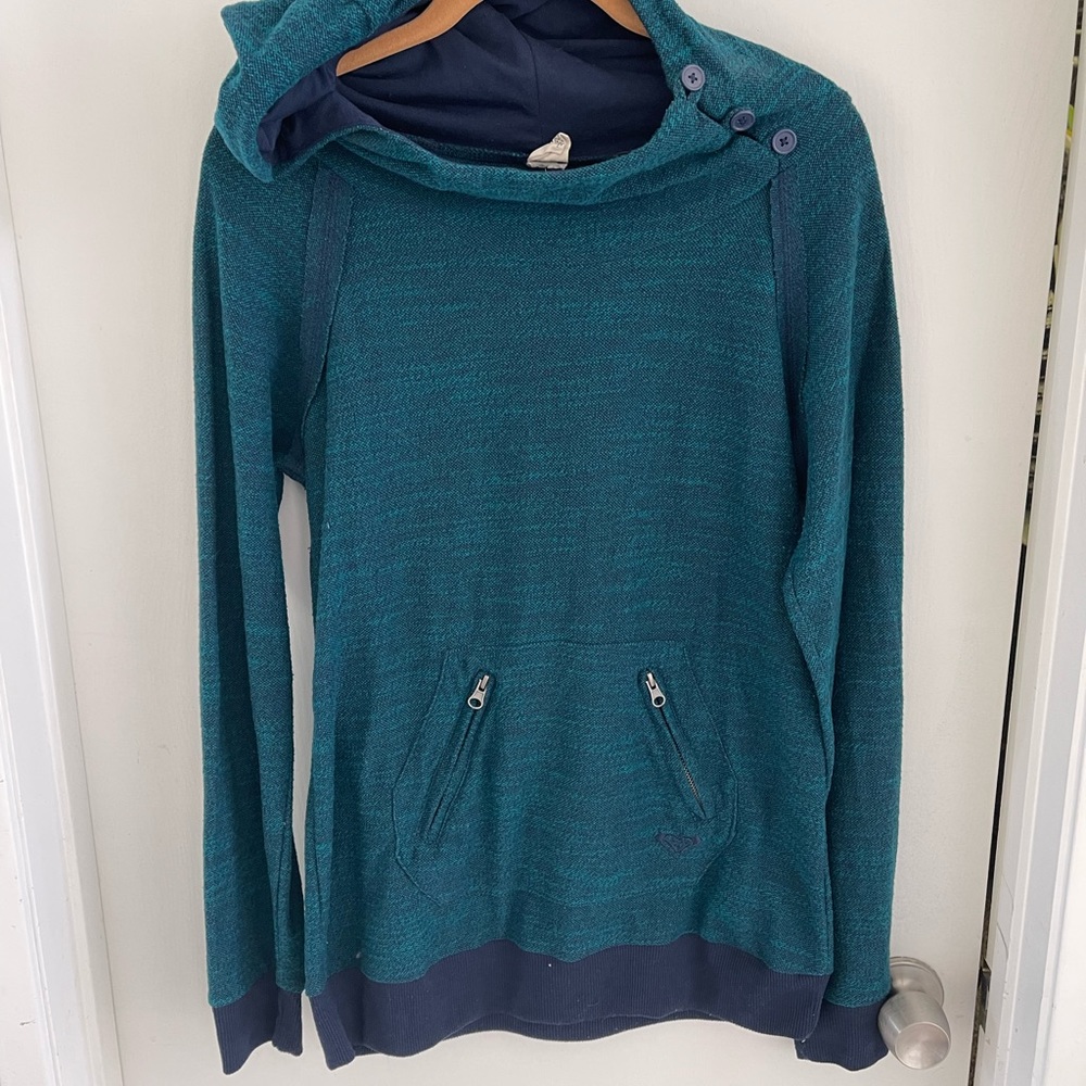 Roxy hoodie size large
